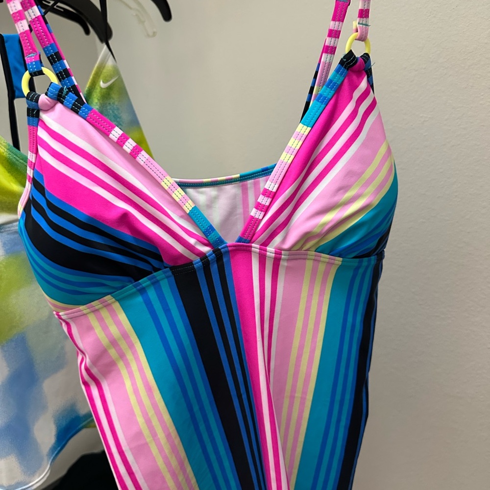 Colorful Women's Tankini Tops bundle - Picture 4 of 5